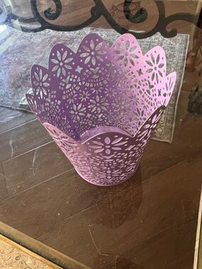 IKEA Tin Punched/Cut-Out Lantern Scallop Rim Purple Metal vase/plant holder